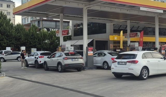 Mersin’de akaryakıt istasyonlarında 1 Ekim kuyruğu