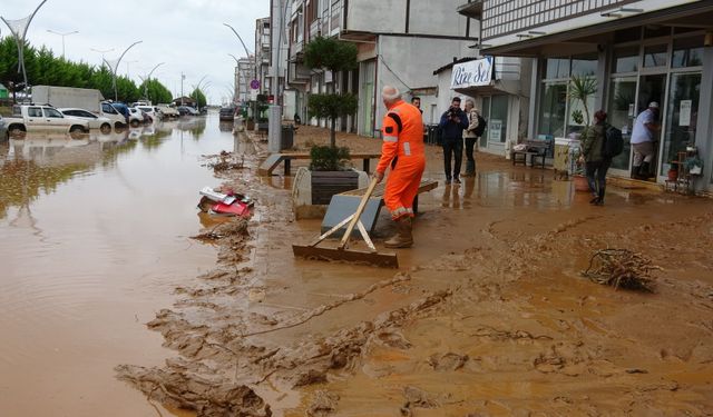 Rize’de sağanak, sel ve taşkınlara yol açtı