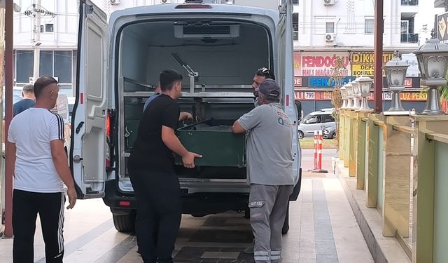 Rus turist otelin koridorunda ölü bulundu