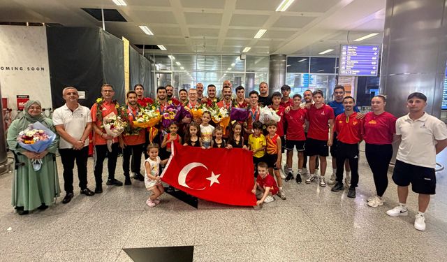 Türk sporcular madalyalarla döndü