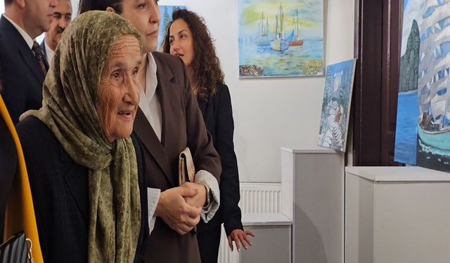 Bob Ross’tan ilham aldı, 81 yaşında ikinci sergisini açtı