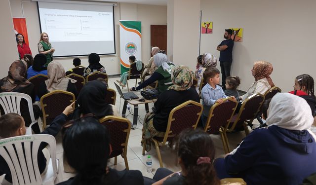 Toroslar’da annelere dijital bağımlılıkla mücadele eğitimi