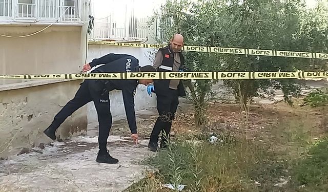 Manisa'da balkondan düşen adam ağır yaralandı