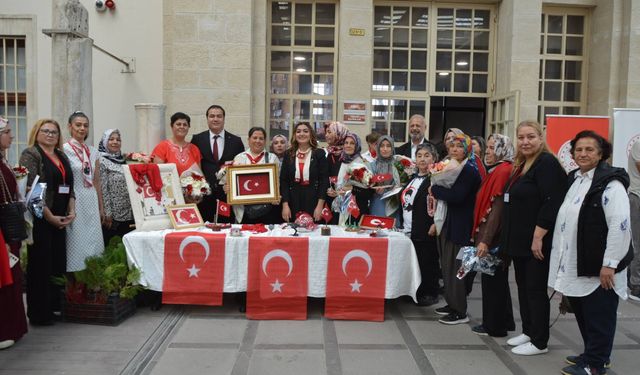Tarsus’ta ilmek ilmek Cumhuriyet aşkı