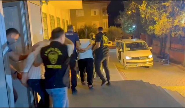 Mut’ta gazino ve otellere operasyon: 22 kişi tutuklandı