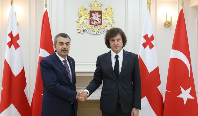 Eğitim Bakanı Tekin, Gürcistan Başbakanı ile görüştü