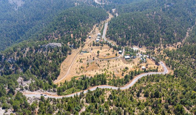 Bozyazı’da 14 kilometrelik yayla yolu yenilendi