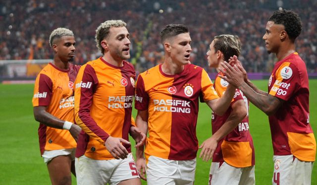 Galatasaray derbide ilk yarıyı 2-0 önde kapattı