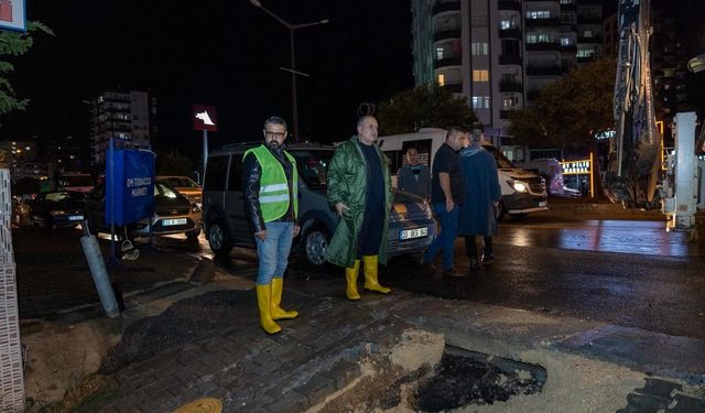 Mersin'de sağanak hayatı olumsuz etkiledi