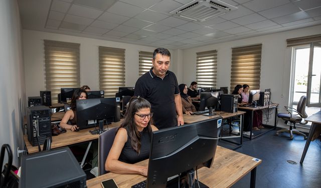 MERCEK’te Bilgisayar İşletmenliği Kursu'na yoğun ilgi