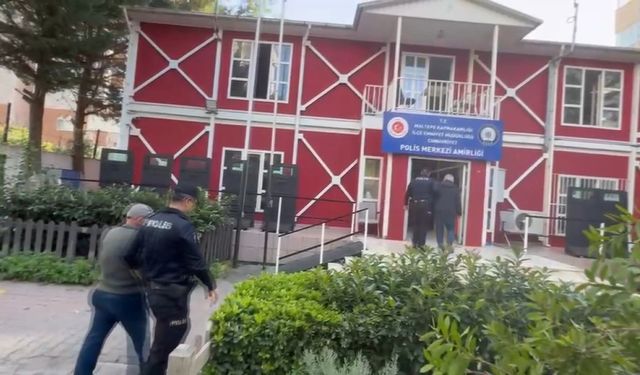 Çöken binanın mimarı ve şantiye şefi tutuklandı