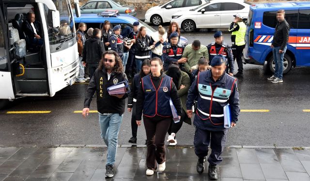 Fuhuş operasyonunda 28 şüpheli yakalandı