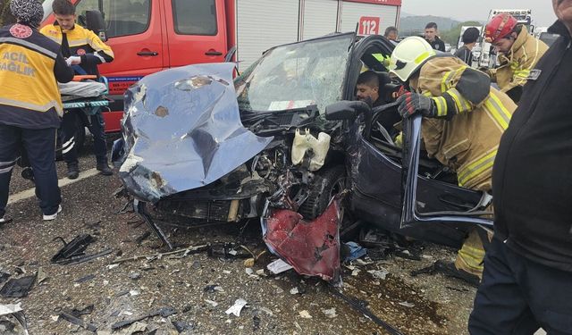 Trafik kazası: 1'i çocuk 2 yaralı