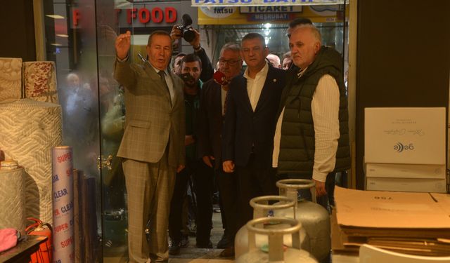 Özgür Özel Rize'de, selden etkilenen esnafla buluştu