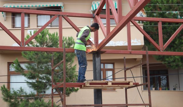 Gözne’deki atıl bina yeniden mahalleye kazandırılıyor