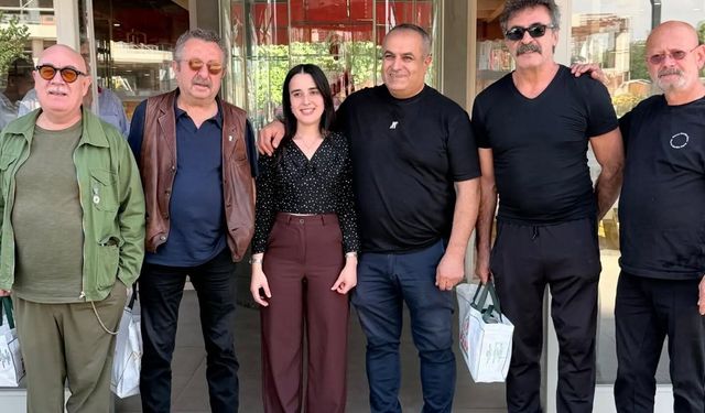 Ünlü oyuncuların Mersin caddelerinde alışveriş turu