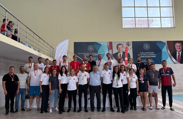 Burdur’da Yüzme Bilmeyen Kalmıyor: 35 Bin Kişi Yüzme Öğrendi