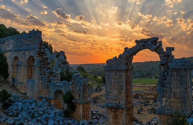 Olba Antik Kenti’nde Gün Batımı ve Gece: Her Karede Binlerce Yıllık Hikaye