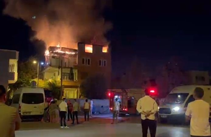 3 katlı evde yangın paniği!