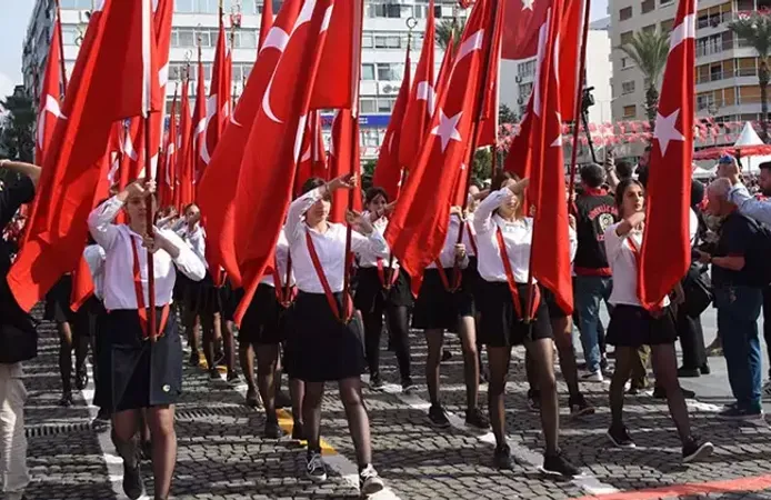 28 Ekim'de Bankalar, Kargo firmaları, Sağlık Kurumları Açık Mı?