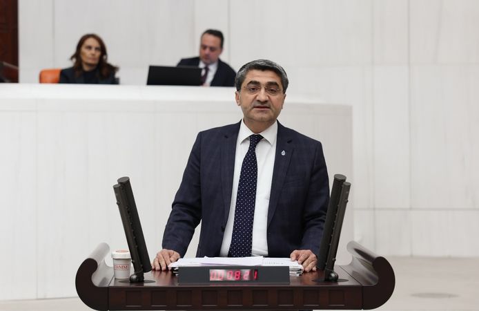 DEVA’lı Ekmen’den MEB’e Sayıştay Sorusu