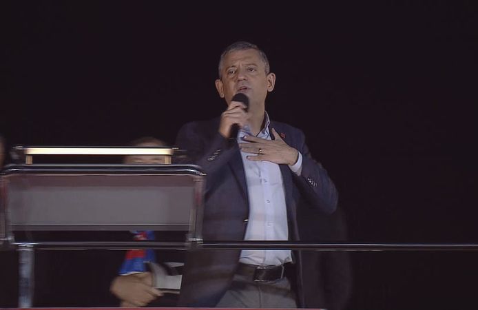 Özgür Özel Sarıyer'de Konuştu