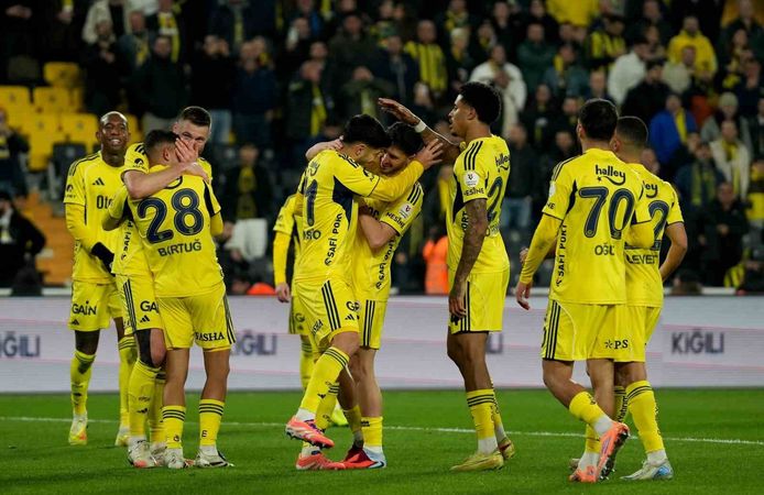 Fenerbahçe, ligde 16. haftayı da namağlup kapattı