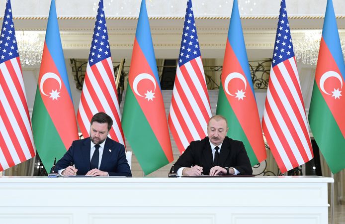 ABD Başkan Yardımcısı Vance, Azerbaycan'da