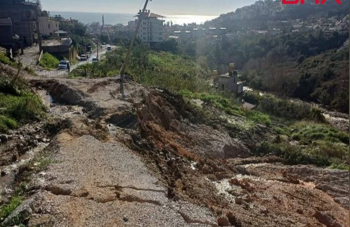 Antalya'da Heyelan Nedeniyle 13 Bina Tahliye Edildi