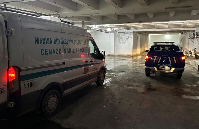 Yüksek gerilim hattına kapılan işçi hayatını kaybetti