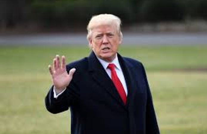 Trump: Diego Garcia’daki Askeri Üs İran’a Yönelik Olası Saldırılarda Kullanılabilir