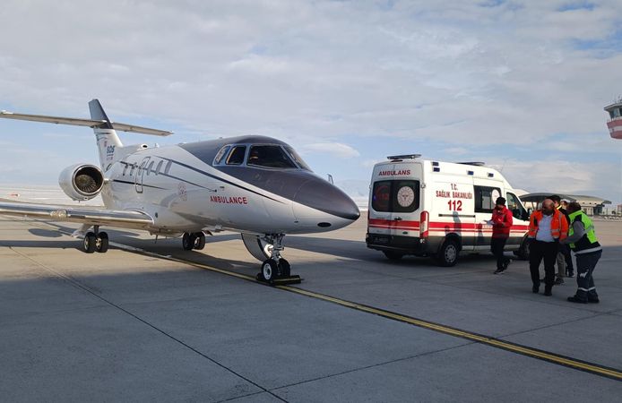 30 günlük bebek için uçak ambulans havalandı