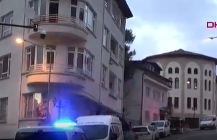 Yalnız yaşadığı evinde ölü bulundu