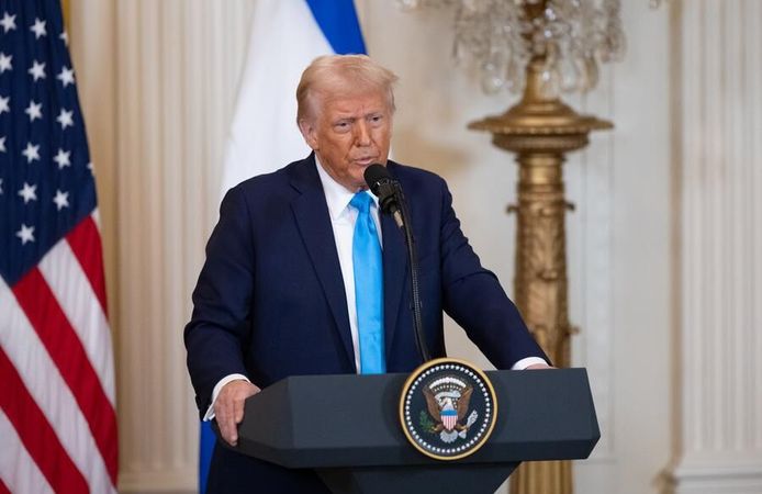 Trump: Petrol fiyatları yükseldikçe ABD daha fazla kazanıyor