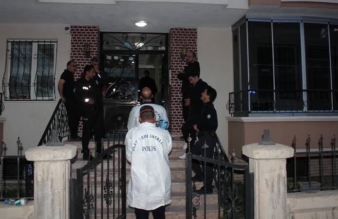 Yemek yaparken elbisesi tutuşan 91 yaşındaki kadın, yangında öldü
