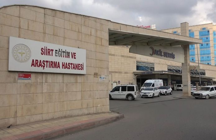 Budama yaparken kolu kesildi, ambulansta kalp krizi geçirdi