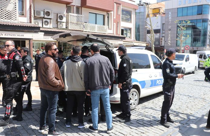 Denizli’de döviz bürosu sahibini silahlı yaralayan şüpheli tutuklandı