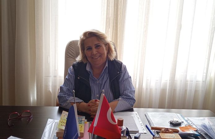 Yarım kalan hayalini gençlerin geleceğiyle sürdürüyor