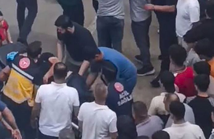 Sokak ortasında silahlı saldırı; 1 ölü, 1 yaralı