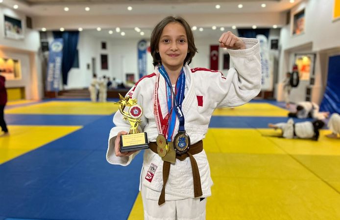Küçük judocu Melisa'dan, 1 ayda 5 altın madalya