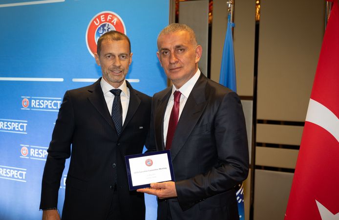 TFF Başkanı Hacıosmanoğlu, UEFA Yönetim Kurulu Toplantısı'na katıldı