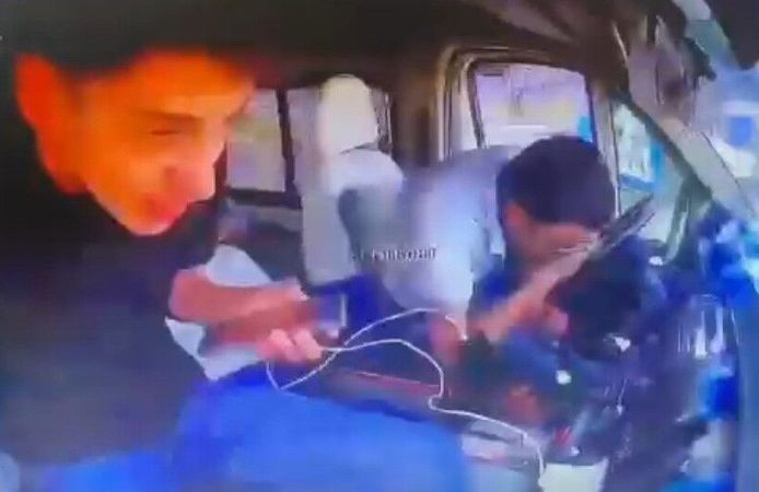 Direksiyon başında uyuya kalan sürücü kazaya neden oldu