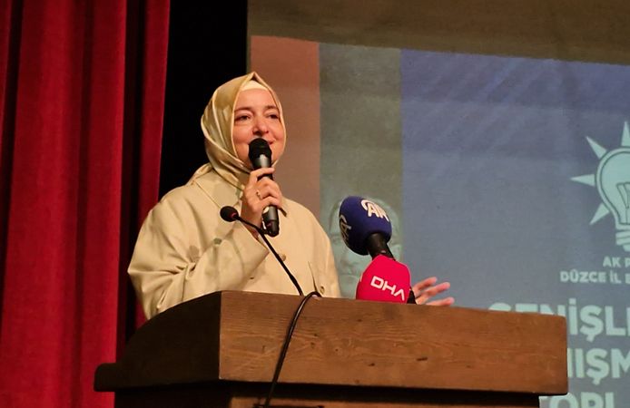 AK Parti'li Kaya: Türkiye masada oyun kuran bir ülke olarak Sayın Cumhurbaşkanımızın liderliğinde ilerliyor