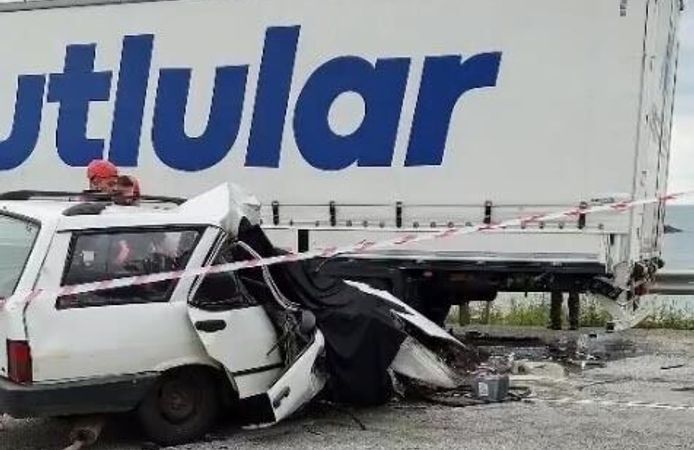 Tırla çarpışan otomobilin sürücüsü yaşamını yitirdi