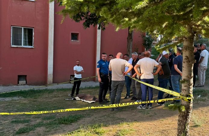 Manevra yapan ambulansın çarptığı Muhammet, hayatını kaybetti