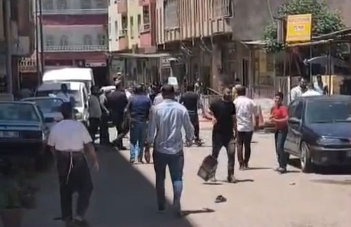 Şanlıurfa'da taşlı-sopalı kavga