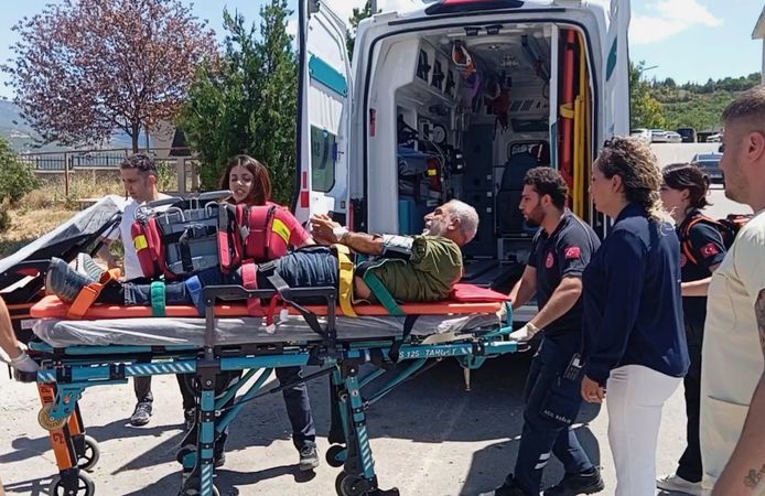 Engerek yılanı ısırdı, jandarma havadan yetişti