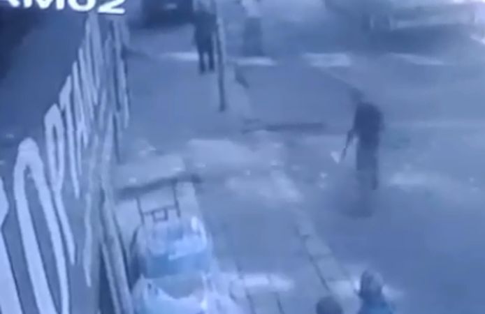Miras tartışmasında ağabeyini tabanca ile yaraladığı anlar kamerada