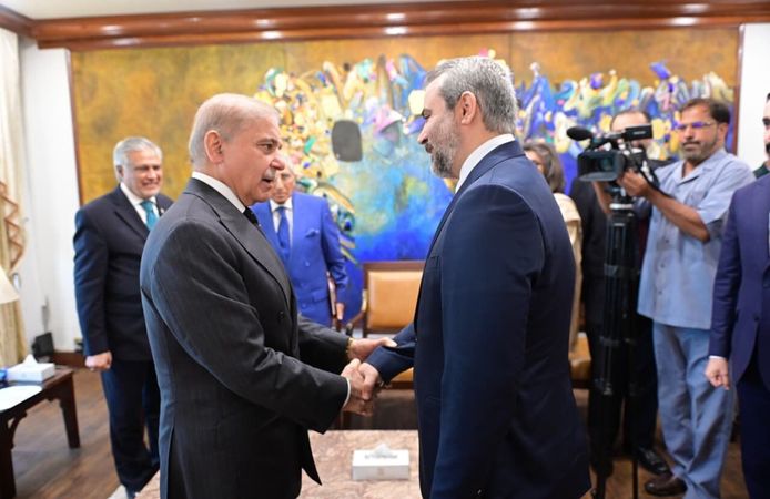 Suriye Dışişleri Bakanı Şeybani, Pakistan Başbakanı Şerif ile bir araya geldi