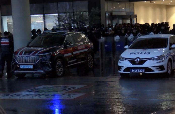 Bakırköy Belediyesi soruşturmasında 61 kişi adliyede